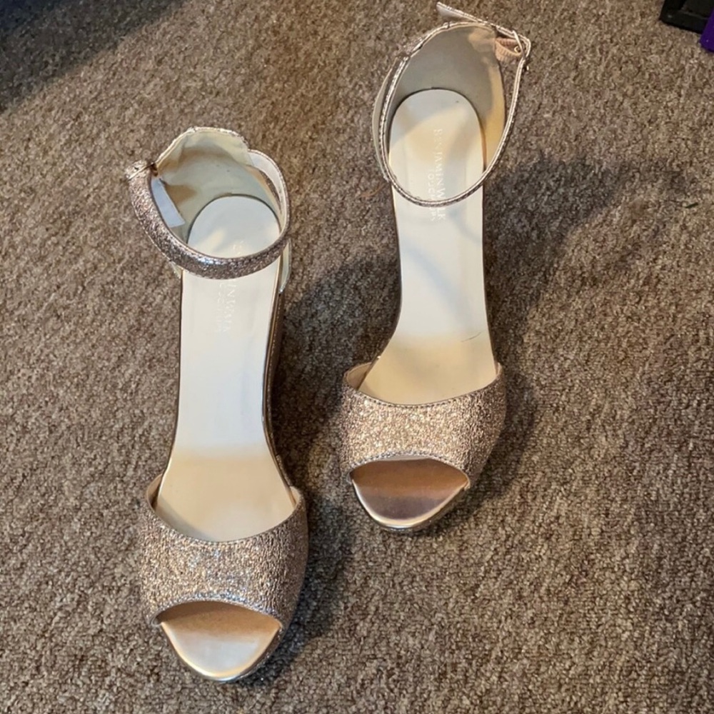 Gold glitter wedge size 10...